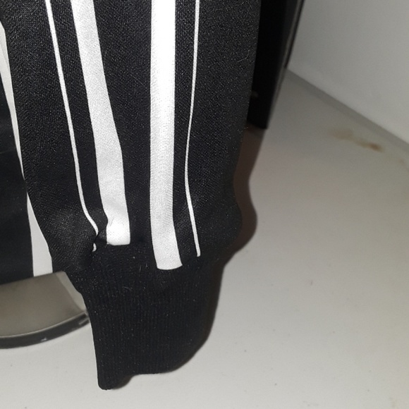 Offical sports refee uniform - Picture 7 of 8